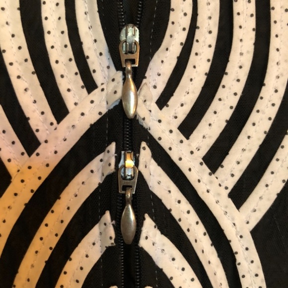 ALEXANDRA ROSATI - L Sz 14 black sheer/white ribbon zip top. GREAT CONDITION! - Picture 9 of 14